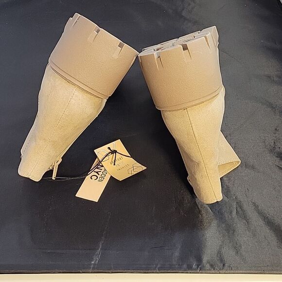 BRAND NEW MADDEN NYC WOMEN'S CHELSEA CHUNKY HEEL SUEDE BOOTIE - Picture 10 of 14